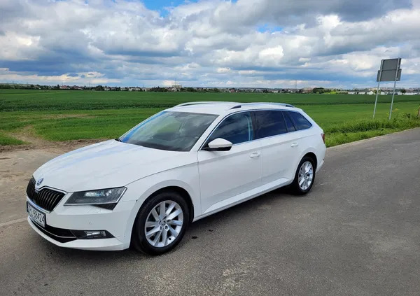 skoda superb szczecin Skoda Superb cena 64900 przebieg: 211880, rok produkcji 2018 z Szczecin